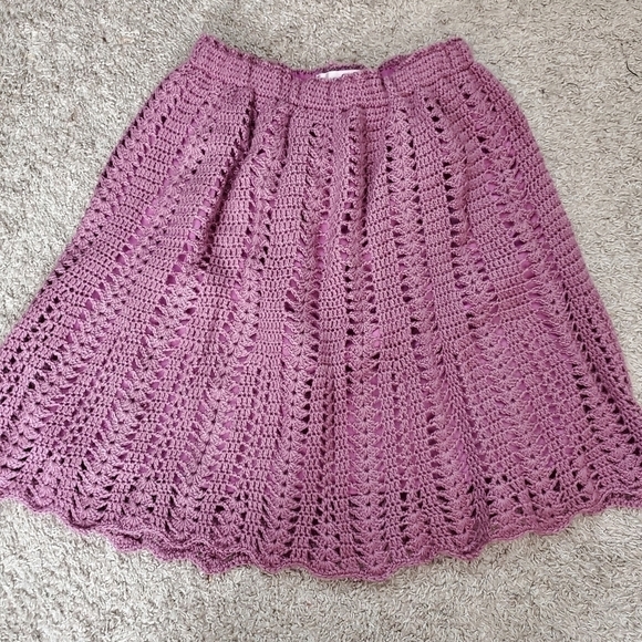 CROCHET Skirt with Lining - Picture 2 of 6